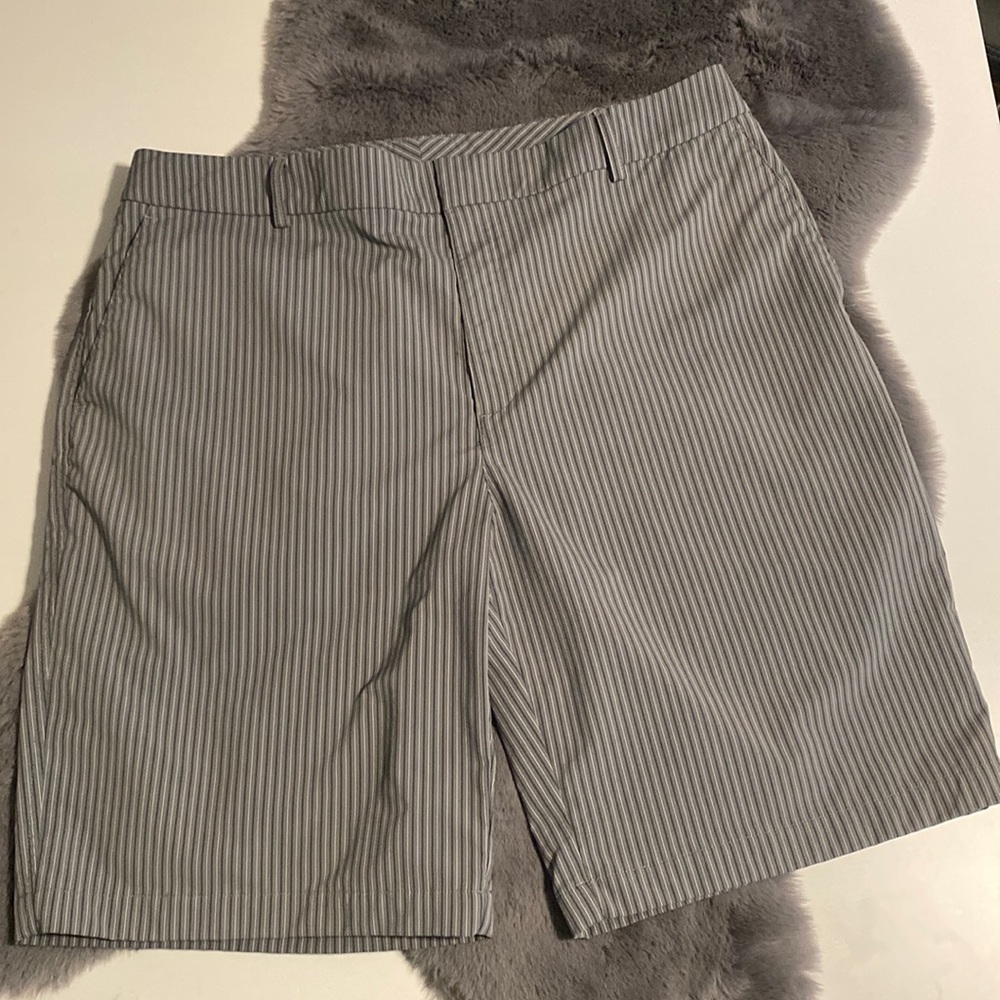 Under Armour Mens Golf Shorts Sz 38
